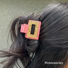 Load image into Gallery viewer, Small Cheetah Hair Claw
