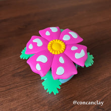 Load image into Gallery viewer, Venusaur - Poke Ball
