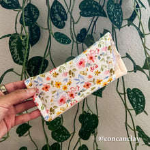 Load image into Gallery viewer, Light Florals - Eyewear Pouch
