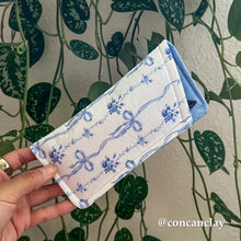 Load image into Gallery viewer, Blue Bows - Eyewear Pouch
