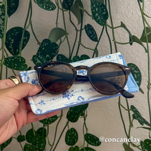 Load image into Gallery viewer, Blue Bows - Eyewear Pouch
