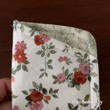 Load image into Gallery viewer, Roses and Greenery - Eyewear Pouch
