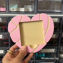 Load image into Gallery viewer, Pink Concha Sticky Note Holder
