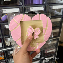 Load image into Gallery viewer, Pink Bow Concha Straw Huggie
