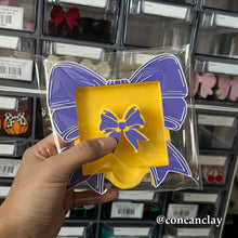 Load image into Gallery viewer, Purple and Yellow Bow Straw Huggie
